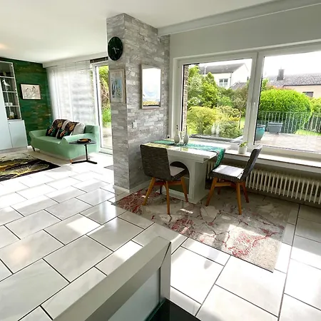 Komfortappartement Mit Terraasse شقة وبرتال