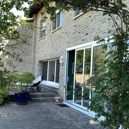 Komfortappartement Mit Terraasse شقة وبرتال